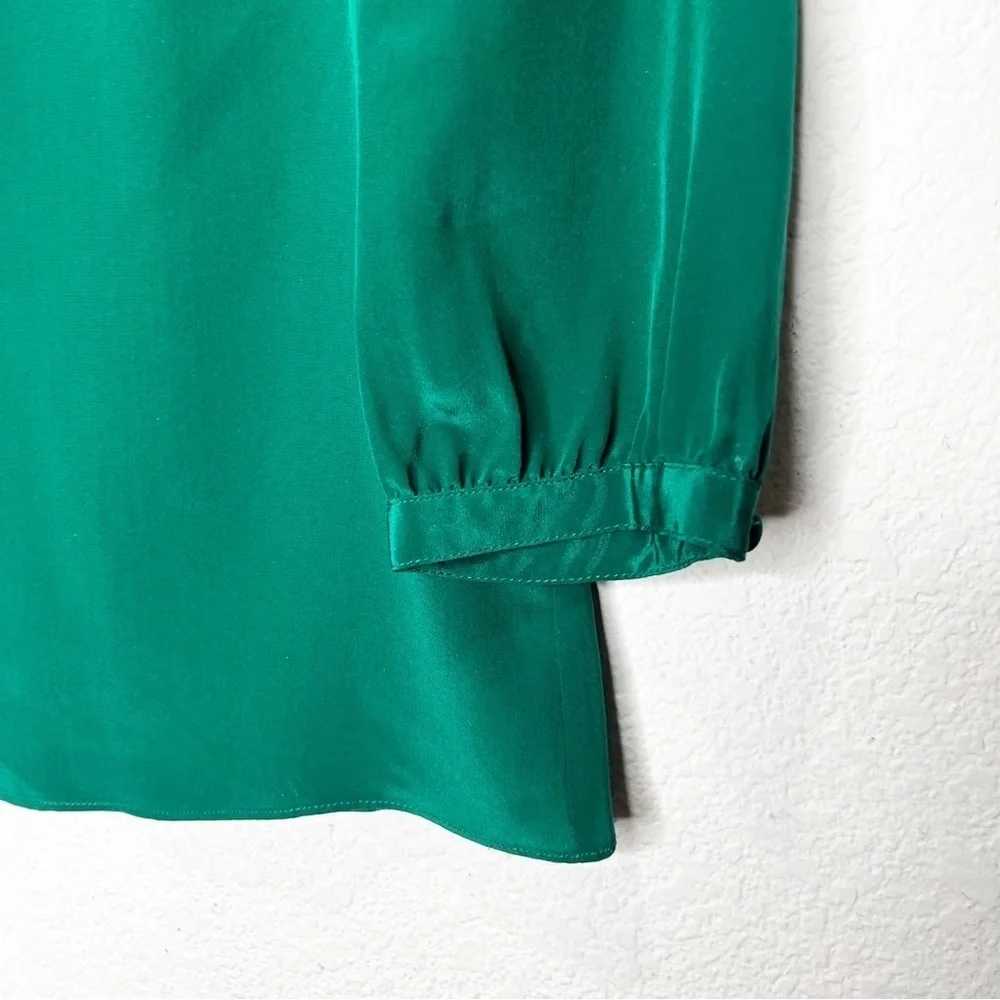 New J. CREW Scalloped Cutout 100% Silk Top in Emerald Green